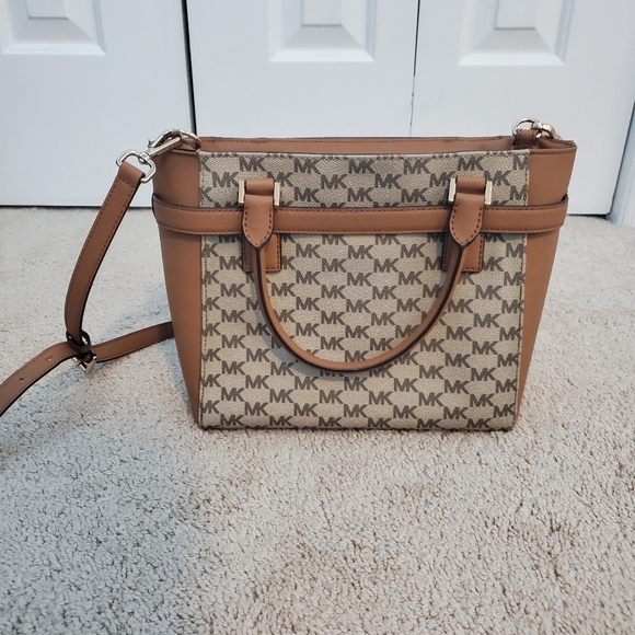 Michael Kors bag - Picture 2 of 5